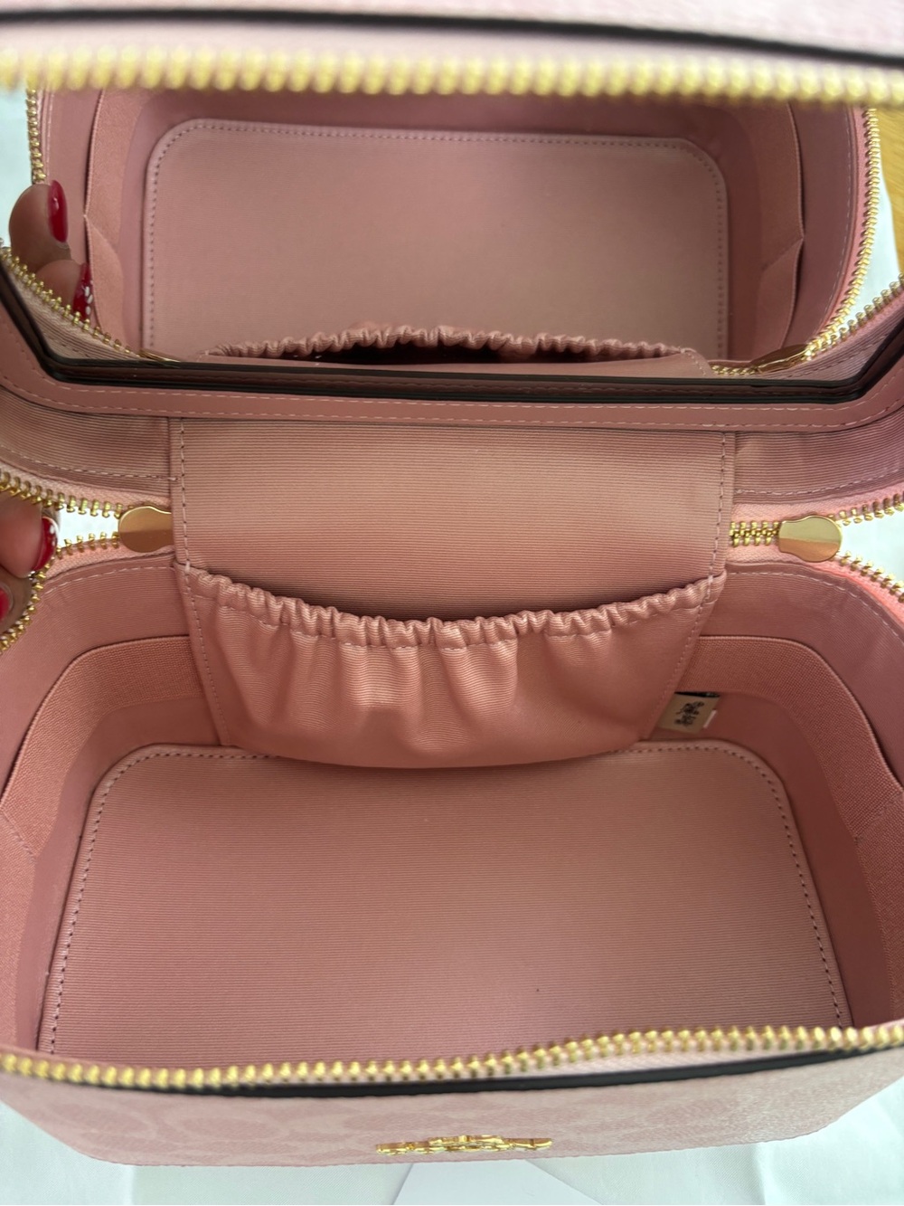 Coach Pink Signature Vanity Cosmetic Case with Tan Handle - Picture 5 of 10